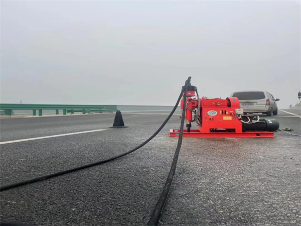 樟树马路路基路面开裂下沉注浆加固灌浆