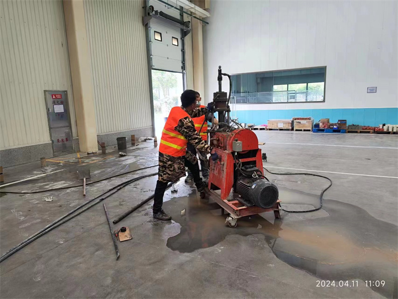 樟树厂房地面下沉塌陷注浆加固施工